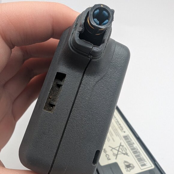 Vintage 1990’s Motorola Digital Personal Communicator Flip Phone Mobile - PARTS - Picture 4 of 4